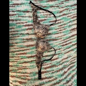 Victoria’s Secret bra size 38A